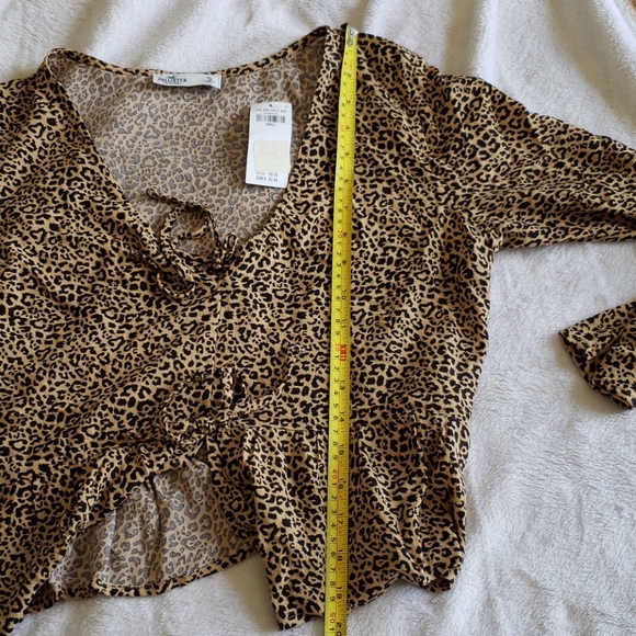 NWT Hollister Leopard Print Peplum Blouse - Picture 10 of 11